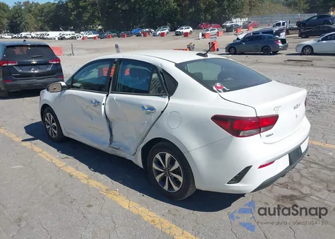 2022 Kia Rio S z USA, uszkodzony, nr VIN 3KPA24AD5NE466464